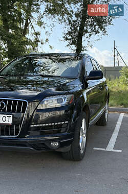 Позашляховик / Кросовер Audi Q7 2015 в 