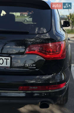 Позашляховик / Кросовер Audi Q7 2015 в 