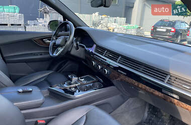 Внедорожник / Кроссовер Audi Q7 2018 в 