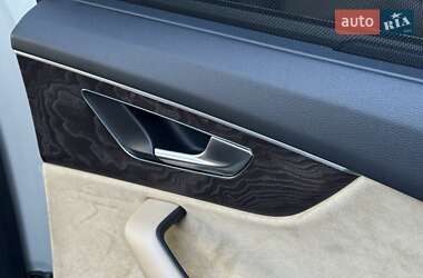 Внедорожник / Кроссовер Audi Q7 2020 в 