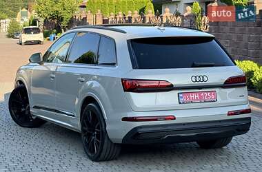 Внедорожник / Кроссовер Audi Q7 2020 в 
