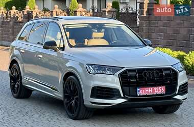 Внедорожник / Кроссовер Audi Q7 2020 в 