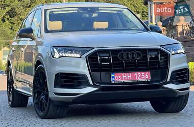 Внедорожник / Кроссовер Audi Q7 2020 в 