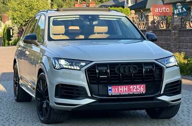 Внедорожник / Кроссовер Audi Q7 2020 в 