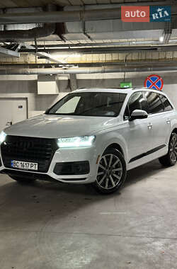 Внедорожник / Кроссовер Audi Q7 2017 в 