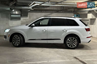 Внедорожник / Кроссовер Audi Q7 2017 в 