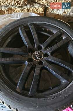 Внедорожник / Кроссовер Audi Q7 2013 в 