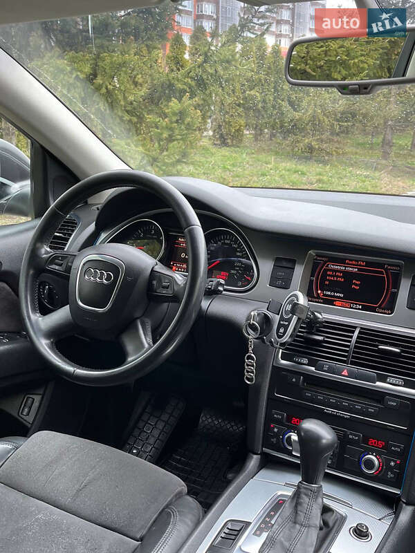 Внедорожник / Кроссовер Audi Q7 2006 в Чорткове