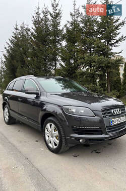 Позашляховик / Кросовер Audi Q7 2006 в 