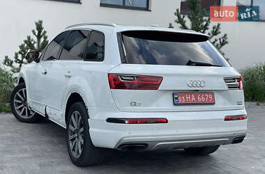 Внедорожник / Кроссовер Audi Q7 2017 в 