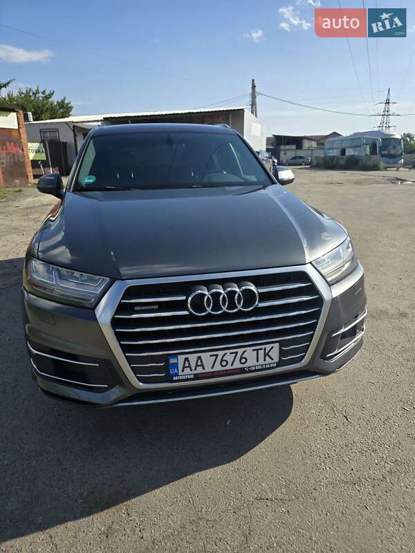 Внедорожник / Кроссовер Audi Q7 2017 в Киеве