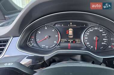 Позашляховик / Кросовер Audi Q7 2017 в 