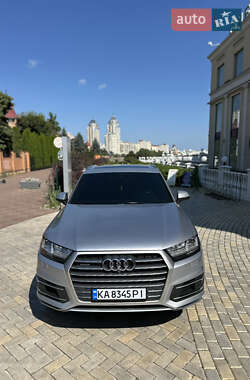 Внедорожник / Кроссовер Audi Q7 2017 в 