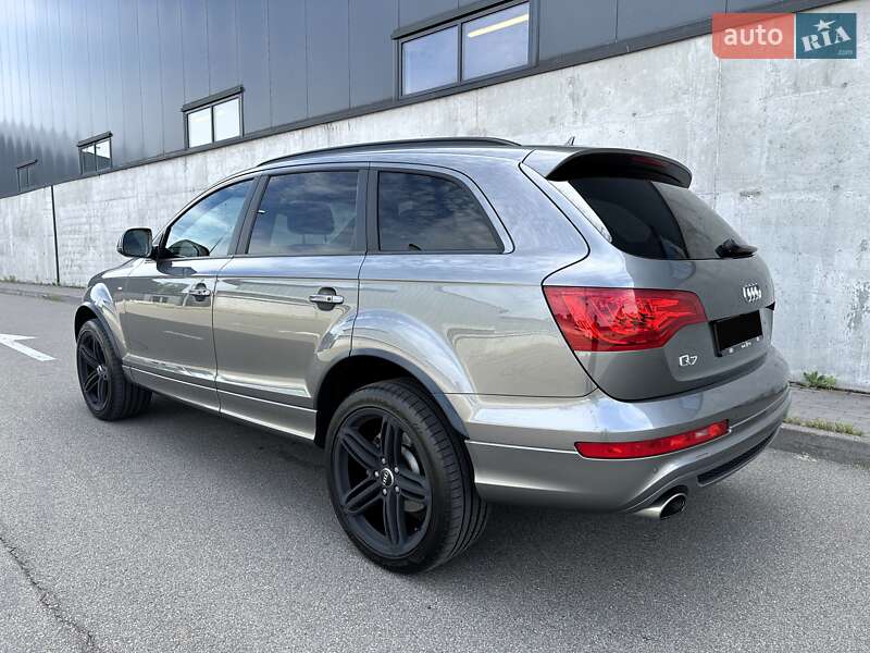 Внедорожник / Кроссовер Audi Q7 2015 в Киеве