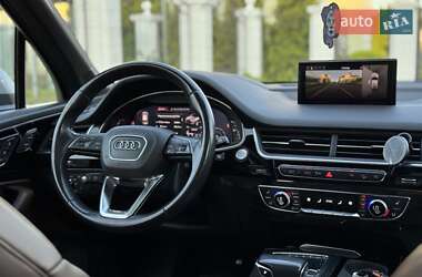 Внедорожник / Кроссовер Audi Q7 2018 в 