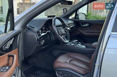 Внедорожник / Кроссовер Audi Q7 2018 в 