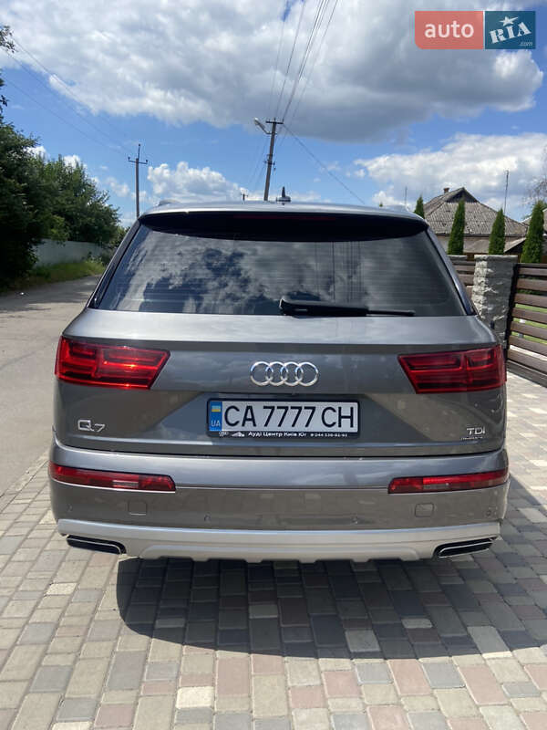 Позашляховик / Кросовер Audi Q7 2017 в Христинівці