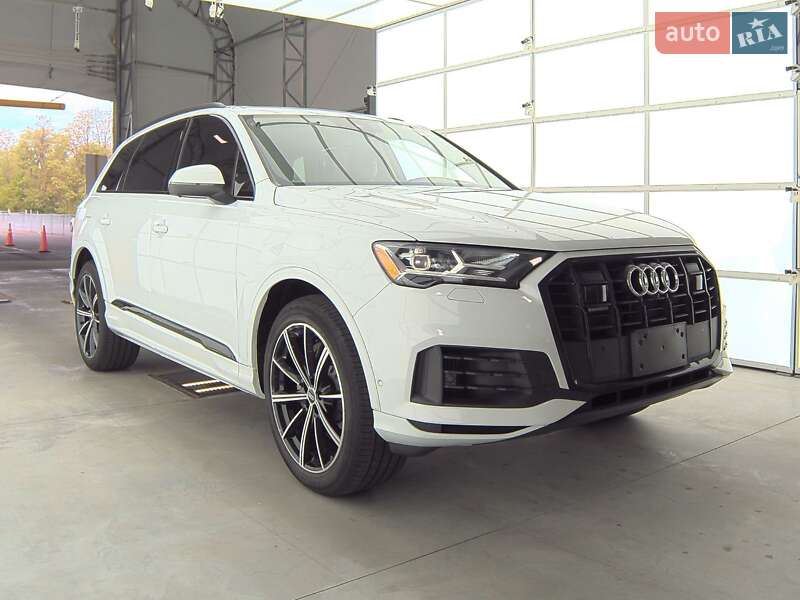 Внедорожник / Кроссовер Audi Q7 2020 в 