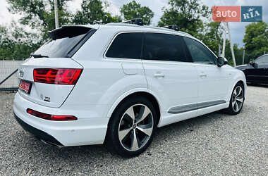 Внедорожник / Кроссовер Audi Q7 2017 в 