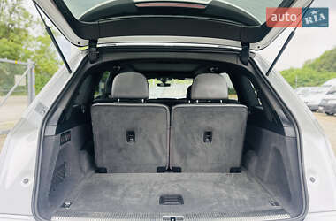 Внедорожник / Кроссовер Audi Q7 2017 в 