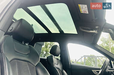 Внедорожник / Кроссовер Audi Q7 2017 в 
