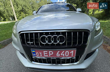 Позашляховик / Кросовер Audi Q7 2013 в 