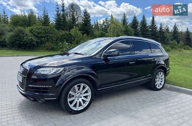 Внедорожник / Кроссовер Audi Q7 2015 в 
