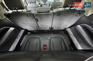 Позашляховик / Кросовер Audi Q7 2013 в 