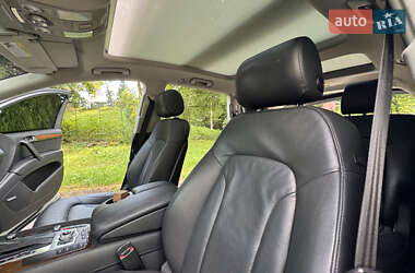 Позашляховик / Кросовер Audi Q7 2013 в 
