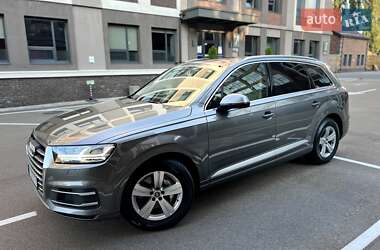Позашляховик / Кросовер Audi Q7 2015 в 