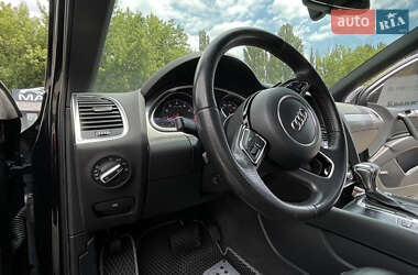Внедорожник / Кроссовер Audi Q7 2014 в 