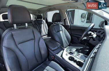 Внедорожник / Кроссовер Audi Q7 2017 в 