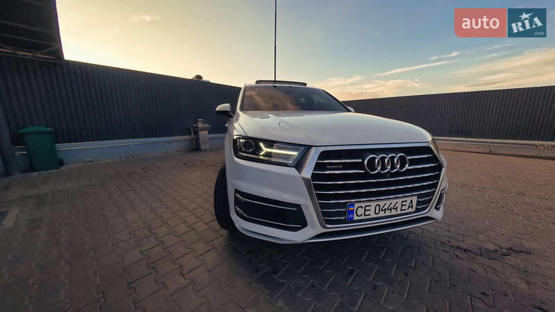 Позашляховик / Кросовер Audi Q7 2017 в Чернівцях