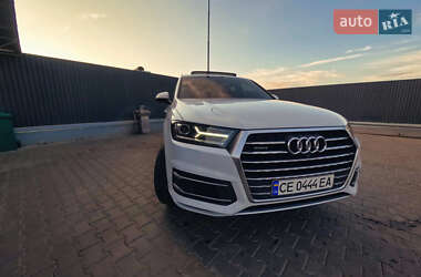 Внедорожник / Кроссовер Audi Q7 2017 в 