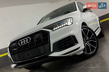 Внедорожник / Кроссовер Audi Q7 2020 в 