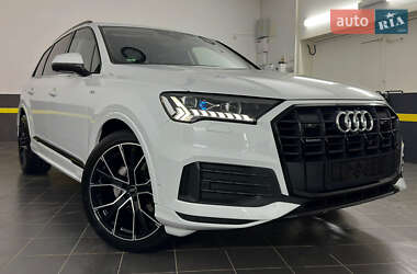 Внедорожник / Кроссовер Audi Q7 2020 в 