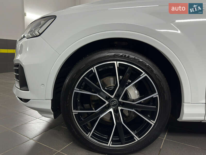 Внедорожник / Кроссовер Audi Q7 2020 в Казатине