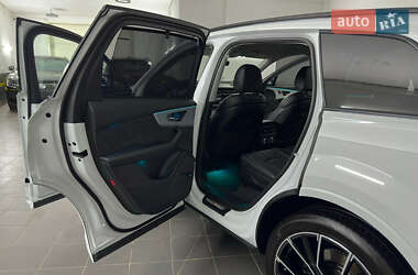 Внедорожник / Кроссовер Audi Q7 2020 в 