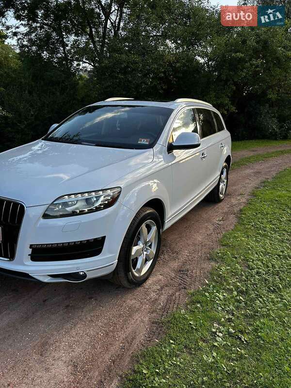 Внедорожник / Кроссовер Audi Q7 2013 в Нововолынске