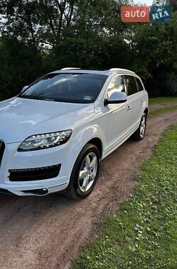 Внедорожник / Кроссовер Audi Q7 2013 в 