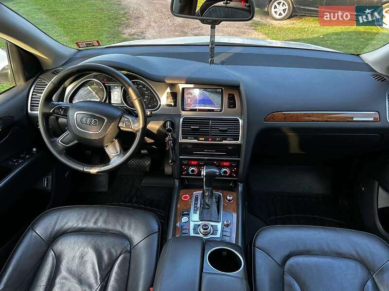 Внедорожник / Кроссовер Audi Q7 2013 в Нововолынске