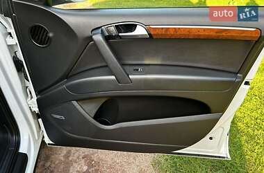 Внедорожник / Кроссовер Audi Q7 2013 в 
