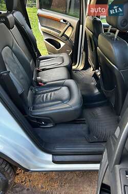 Внедорожник / Кроссовер Audi Q7 2013 в 