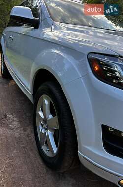 Внедорожник / Кроссовер Audi Q7 2013 в 