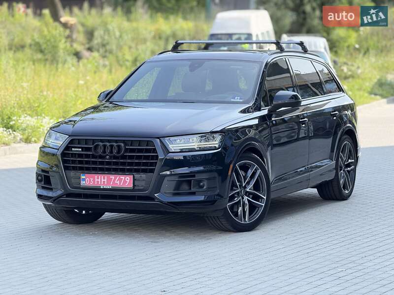 Позашляховик / Кросовер Audi Q7 2017 в 