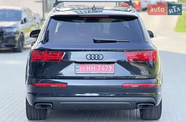 Позашляховик / Кросовер Audi Q7 2017 в 