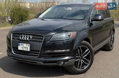 Внедорожник / Кроссовер Audi Q7 2007 в 