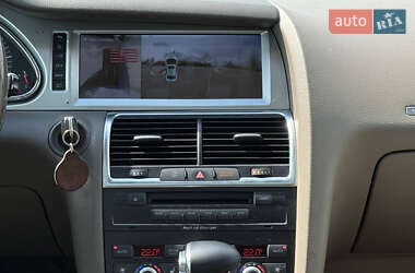 Внедорожник / Кроссовер Audi Q7 2007 в 