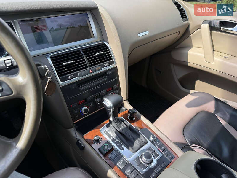 Позашляховик / Кросовер Audi Q7 2007 в Кривому Розі