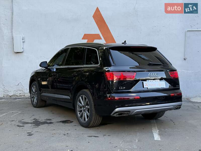 Позашляховик / Кросовер Audi Q7 2017 в Одесі фото 15 Позашляховик / Кросовер Audi Q7 2017 в Одесі